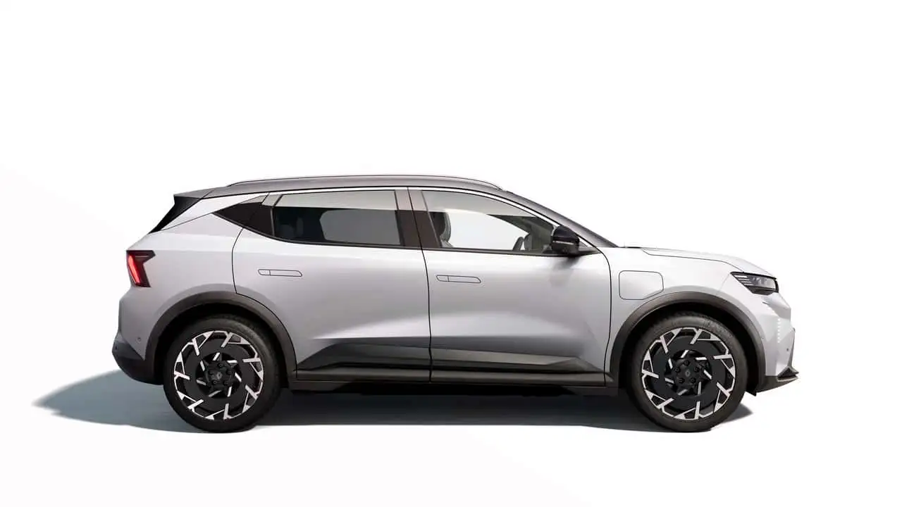Renault Scenic E-Tech вигляд ззаду