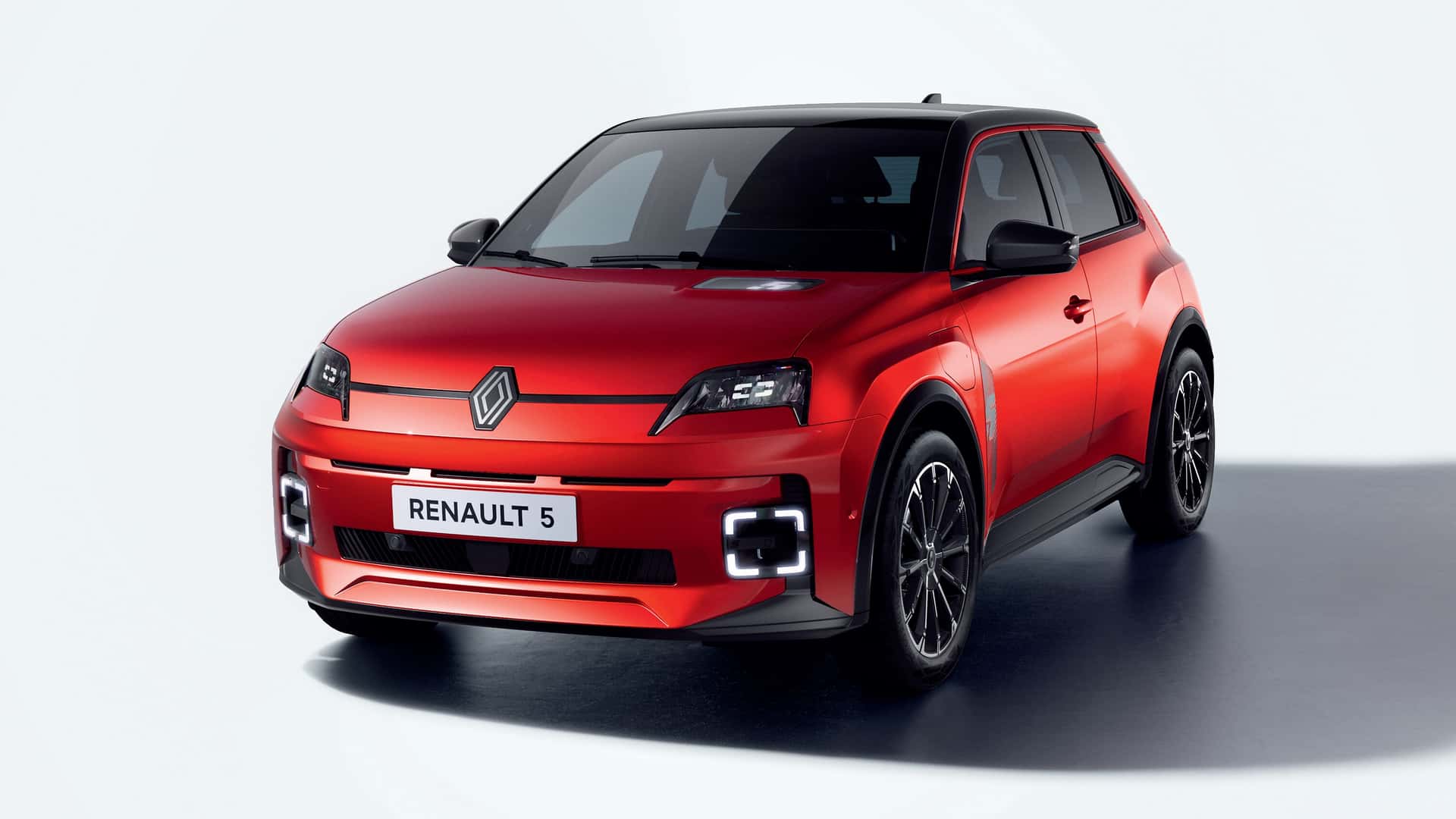 Новый цвет DeZir-Rot для модели 2027 года. Фото: Renault