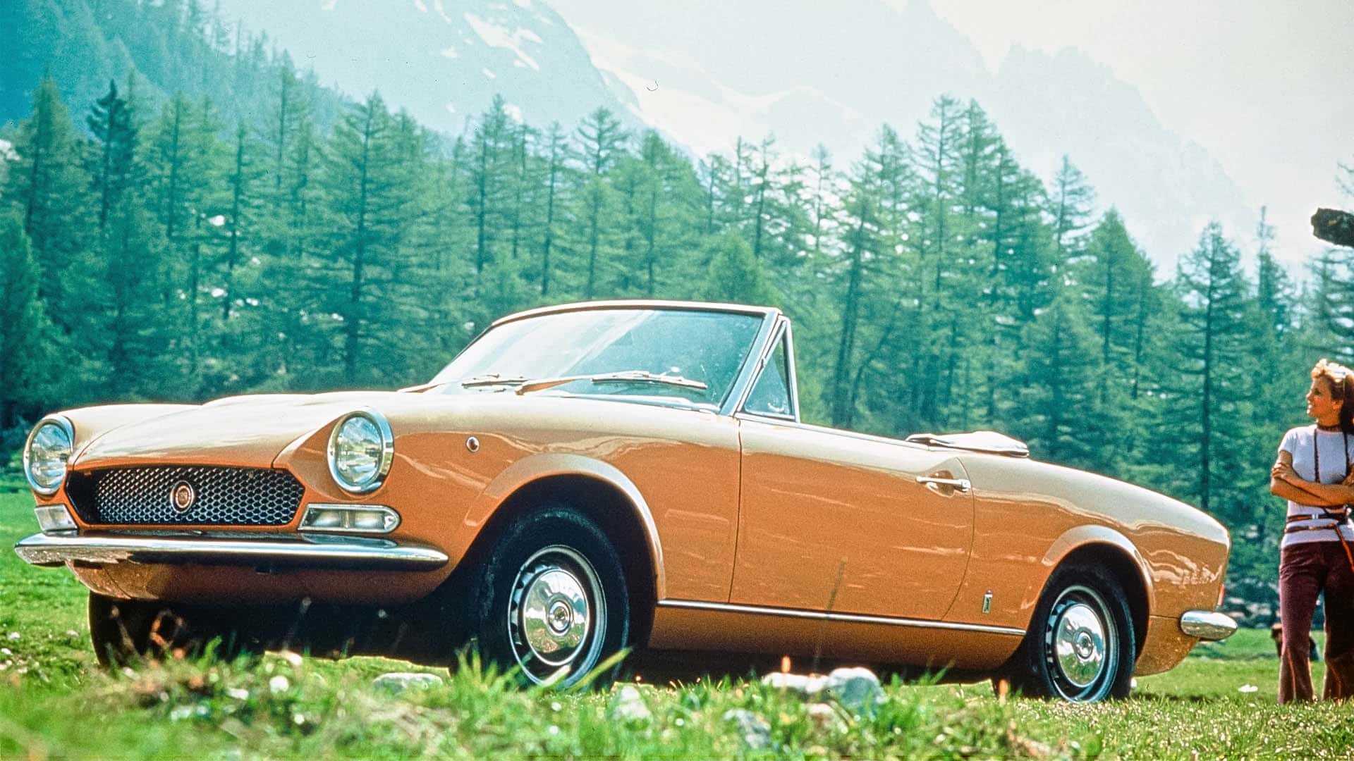 Fiat 124 Spider - з виглядом зверху