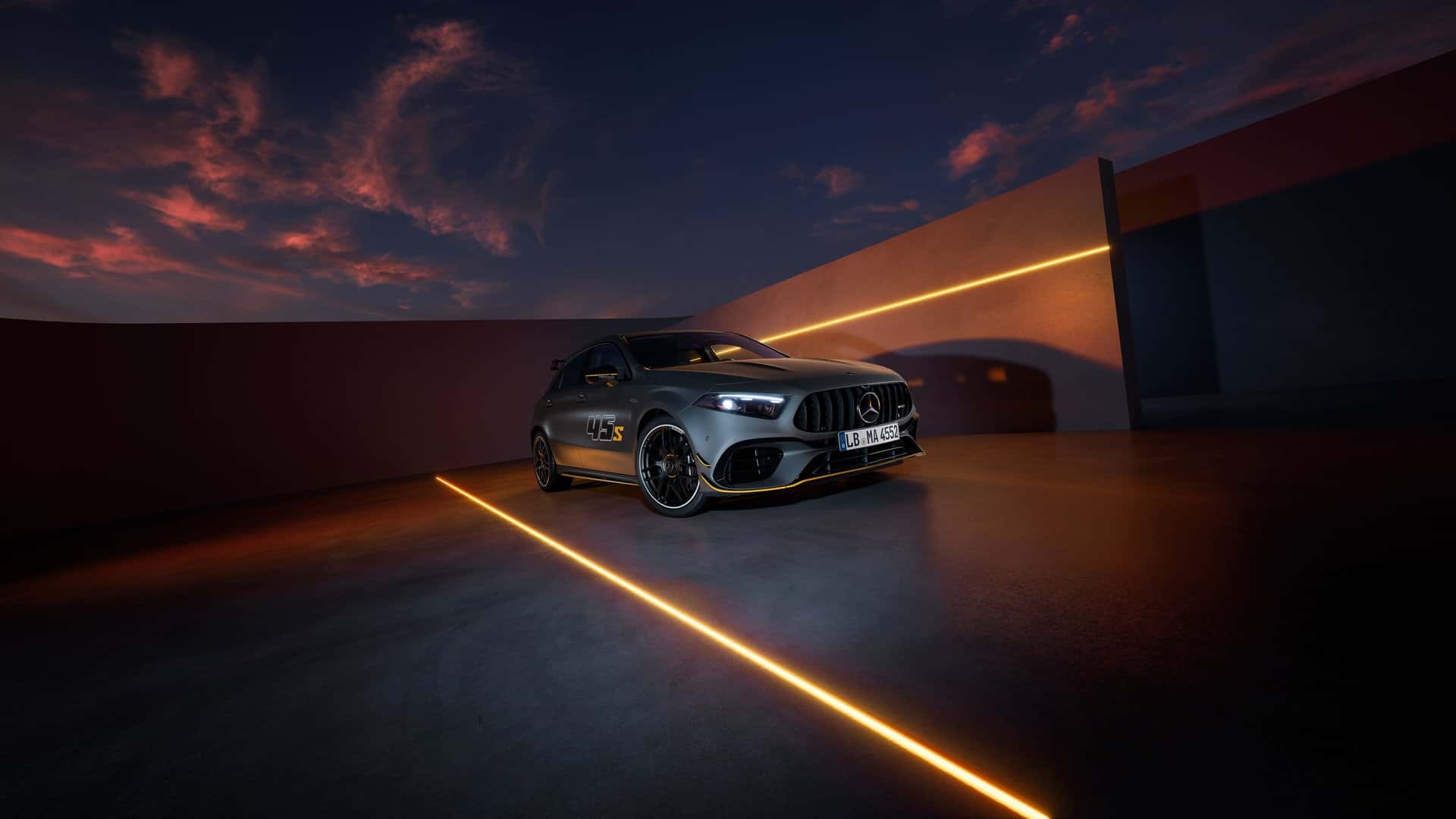Mercedes-AMG A 45 S 4MATIC+ Final Edition - вид сбоку
