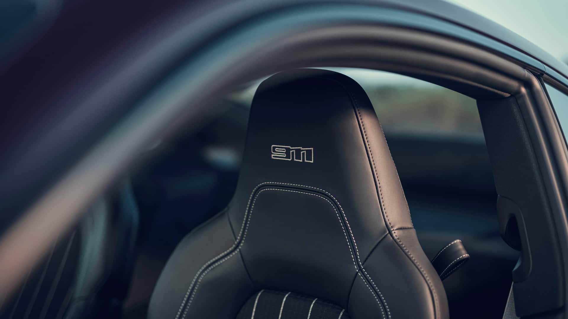 Фото деталей інтер'єру Porsche 911 Carrera S