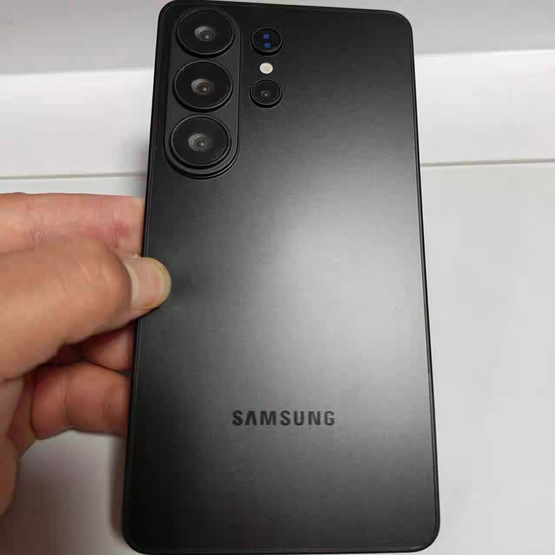Silver camera mockup Galaxy S26
