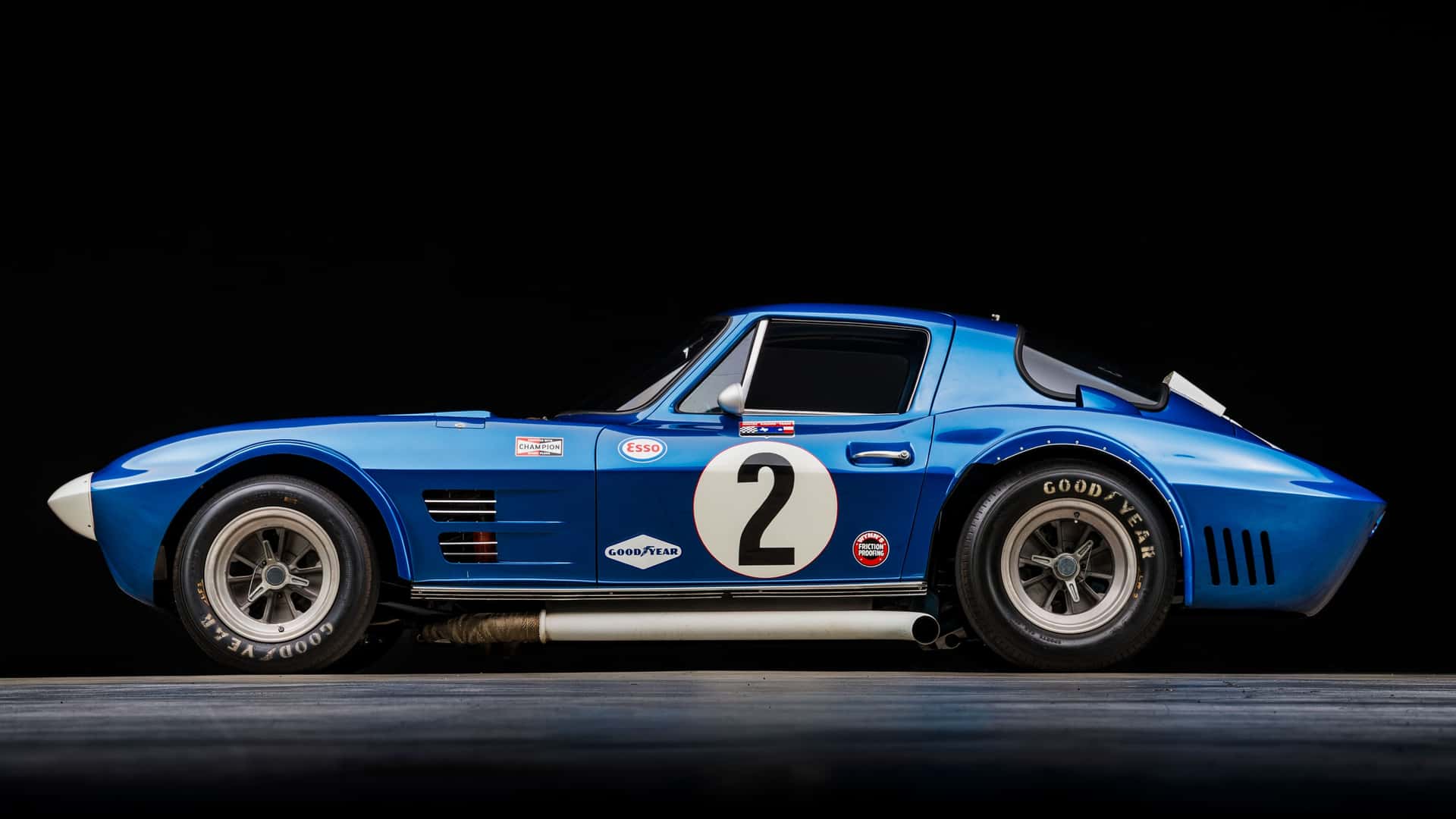 Вигляд з боком на Chevrolet Corvette Grand Sport