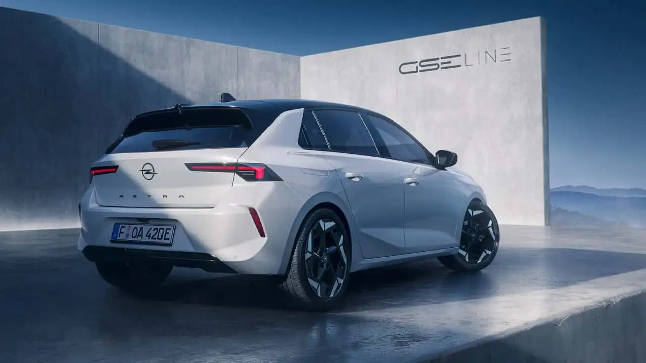 Opel Astra GSE Line задня частина