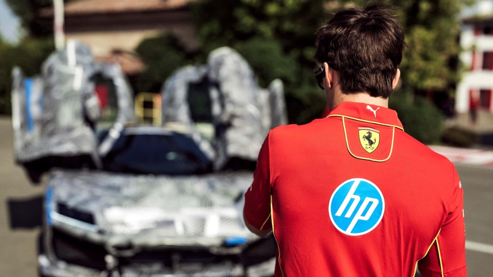 Side view of Ferrari F80 Aperta