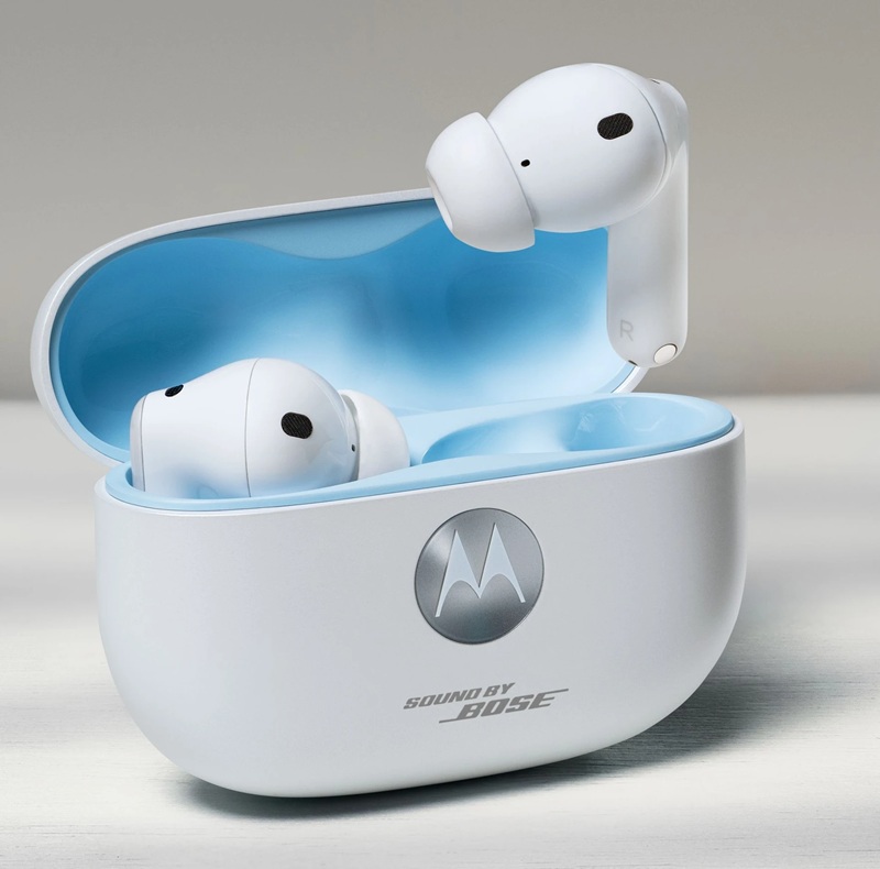 Moto Buds 2 Plus в белом цвете