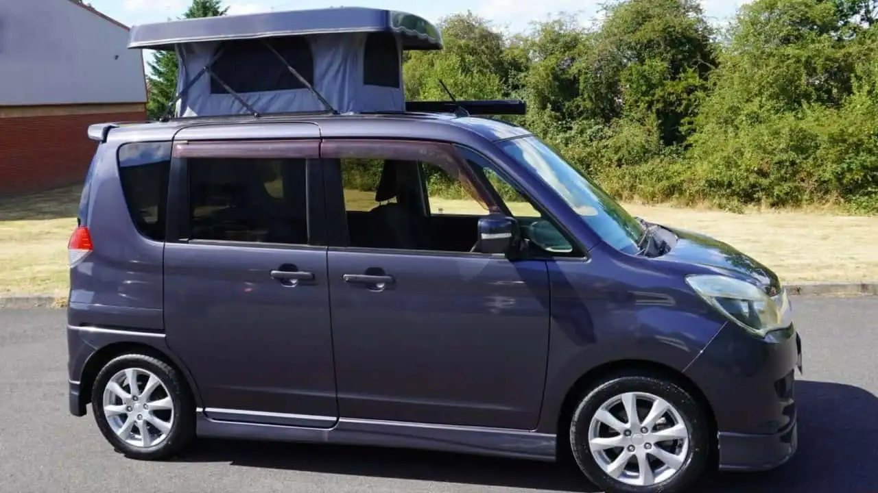 Mitsubishi Delica D:2 microcamper interior