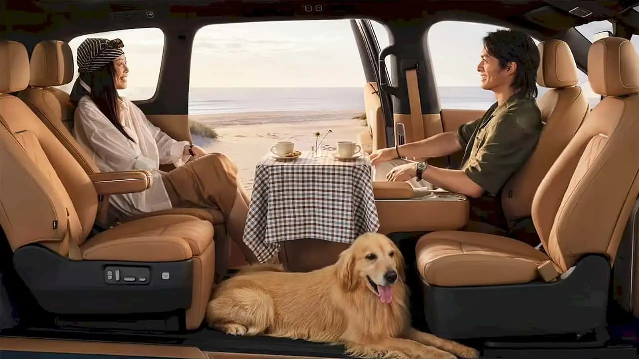 Спальна зона з двоярусним дахом у автомобілі Xiaomi SkyNomad
