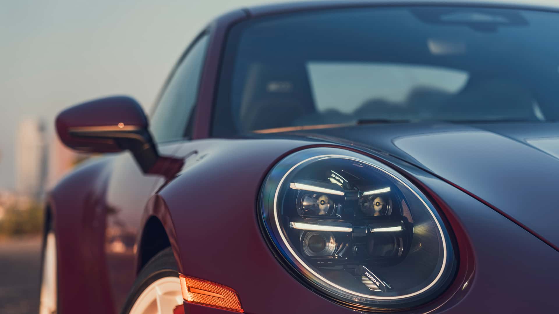 Фото задньої частини салону Porsche 911 Carrera S