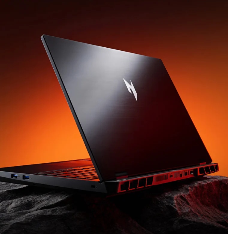 Acer Shadow Knight Neo 16 ігровий ноутбук