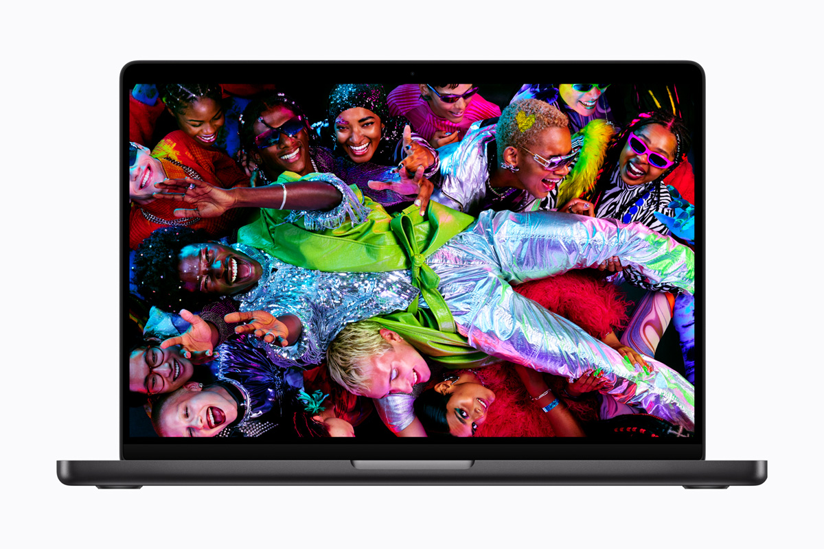 MacBook Pro M5 з дисплеєм Liquid Retina XDR