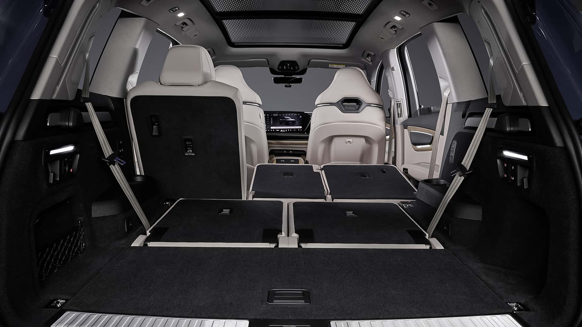 Интерьер в деталях Audi Q7 2026