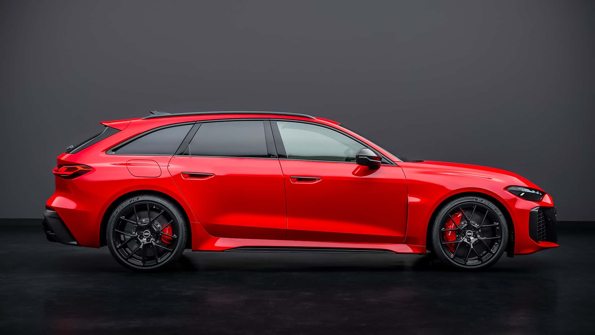 Audi RS5 Avant 2026 вид сзади
