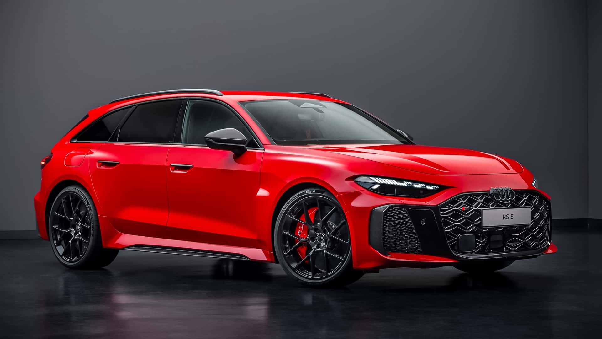 Audi RS5 Avant 2026 стильная передняя решётка