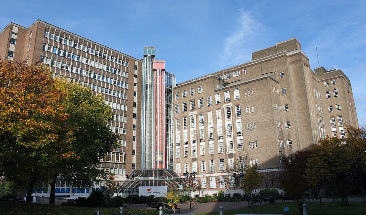 Campus de l'Université Aston à Birmingham, étude sur le record de vitesse de transmission