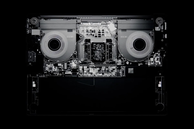 Le Surface Laptop Ultra embarque la puce RTX Spark d'NVIDIA avec 20 cœurs CPU et 6 144 cœurs GPU.