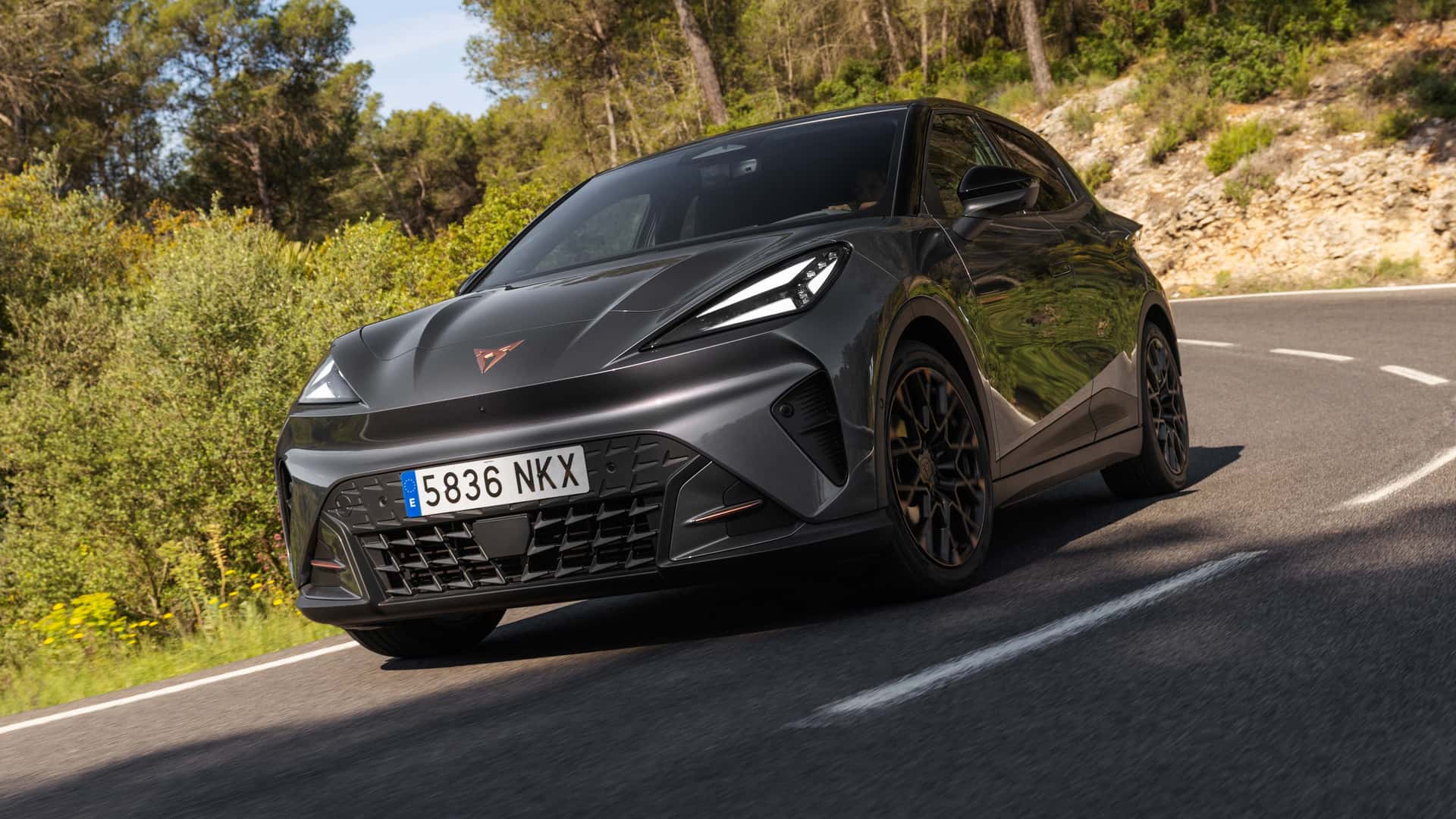 Вид на задней части Cupra Raval Edge Plus