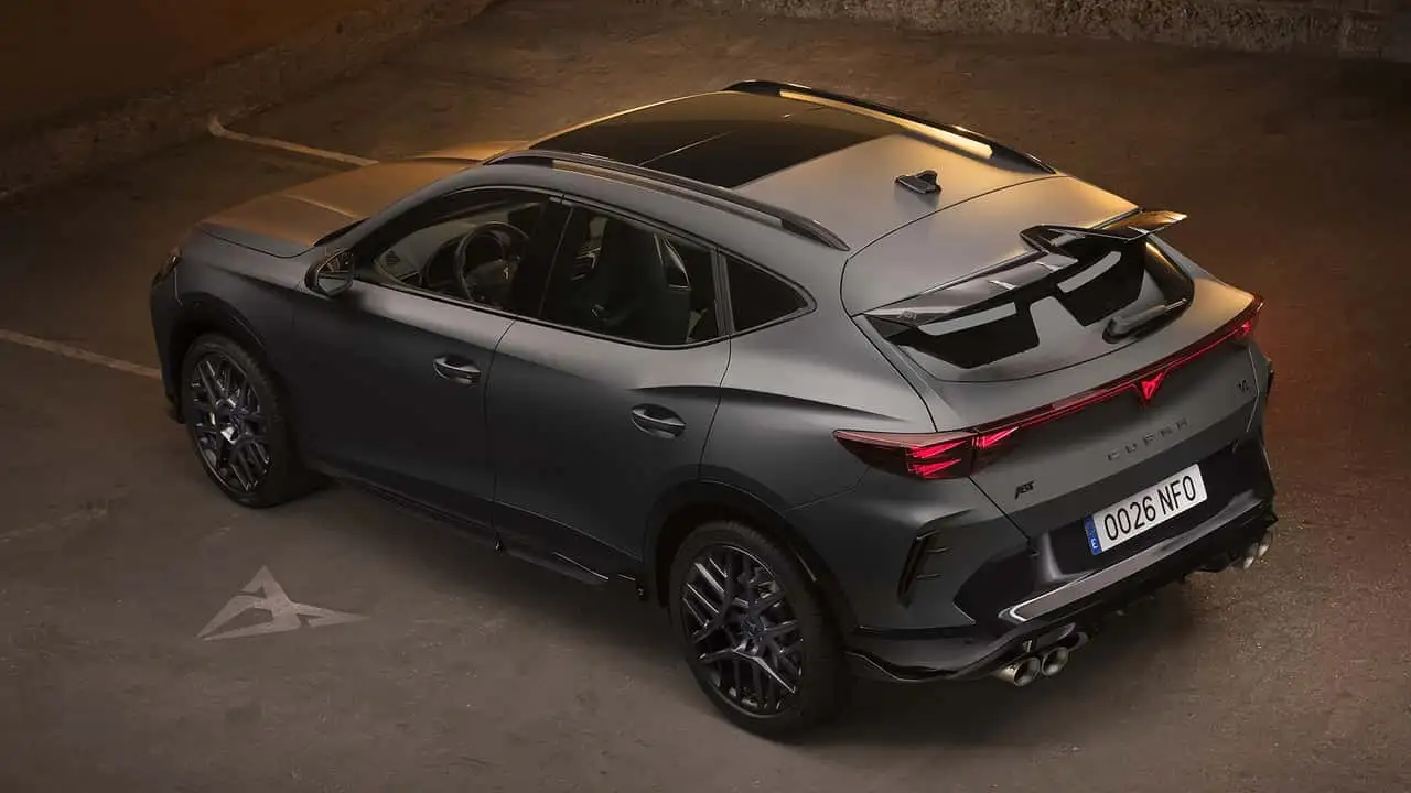 Передняя часть Cupra Formentor с элементами ABT