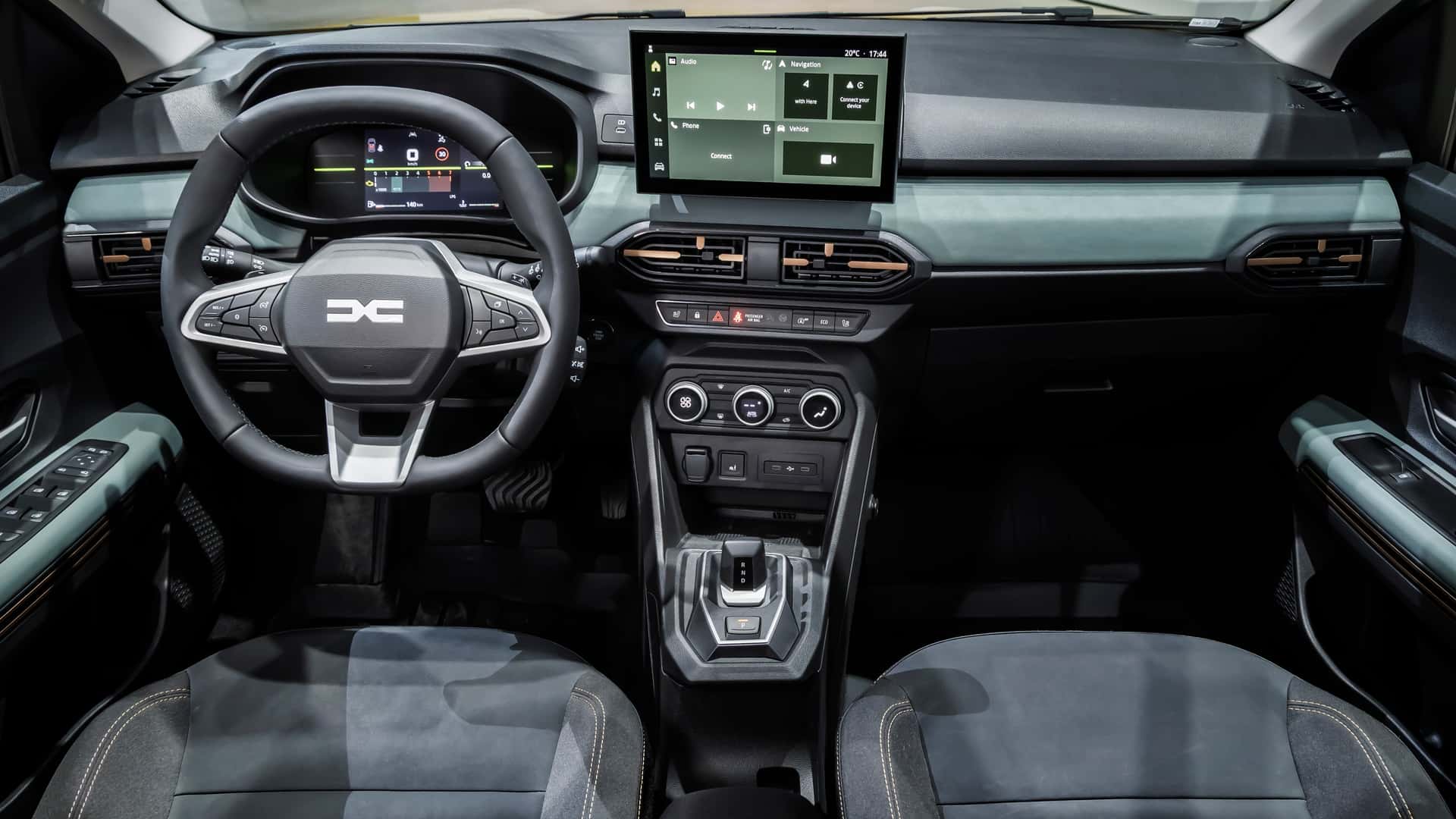 Общий вид Dacia Sandero Stepway Hybrid 2026