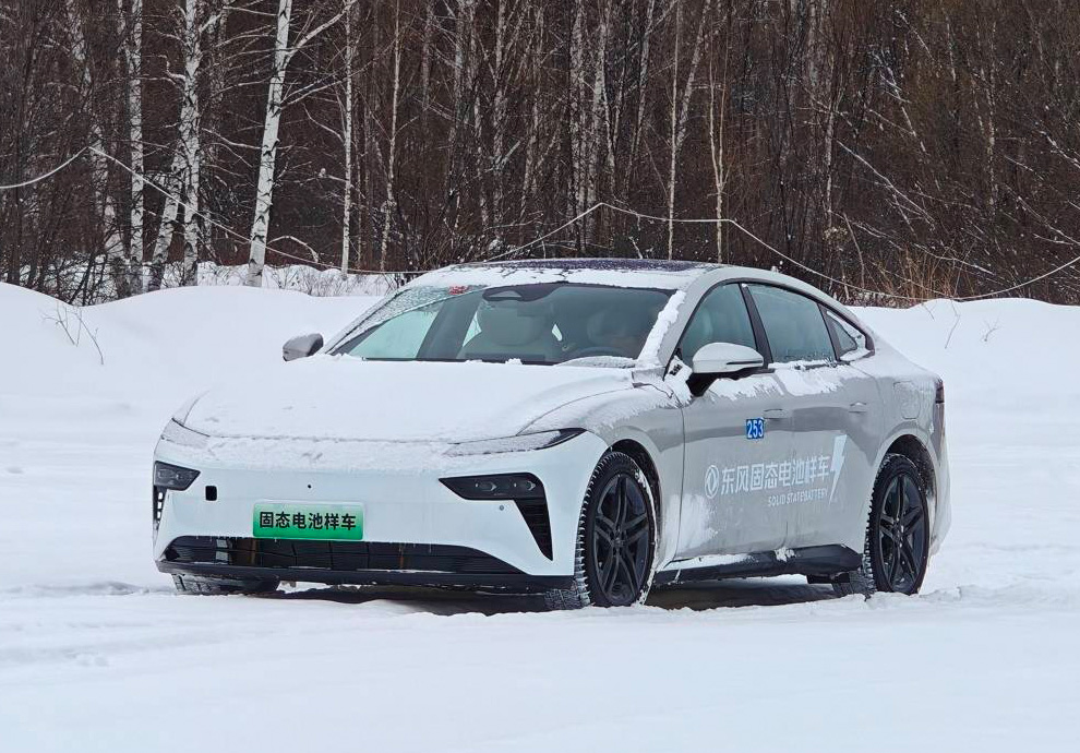 Dongfeng's solid-state battery prototype undergoing low-temperature calibration testing in early 2026. Image: Hubei Daily