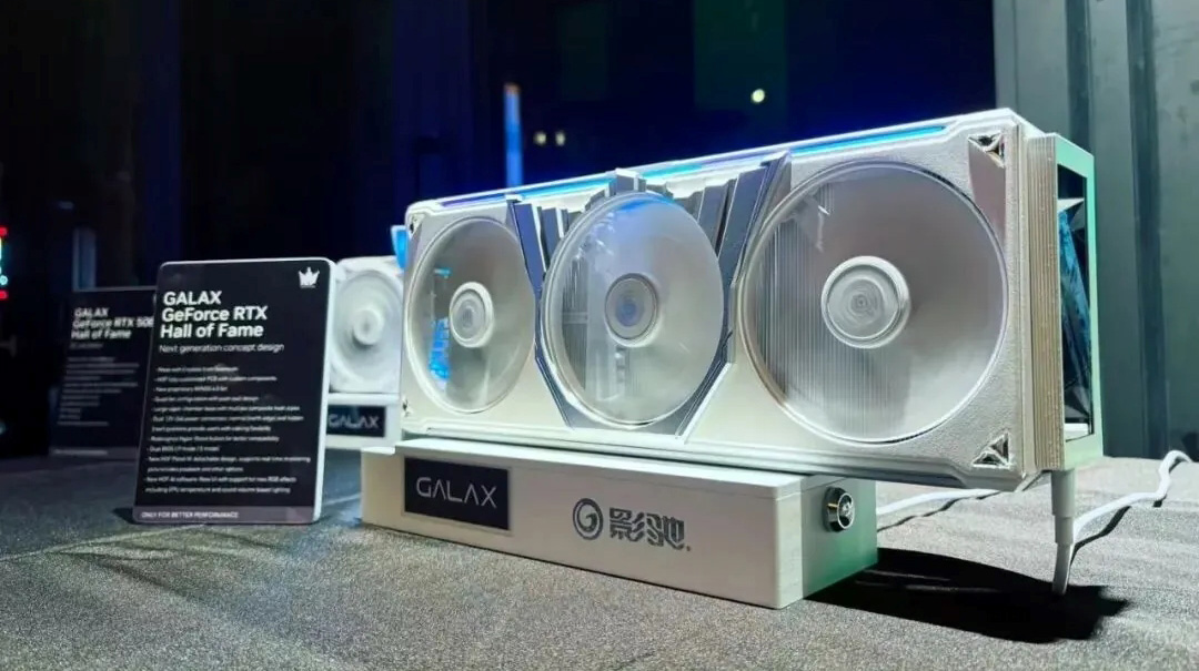 Задняя часть Galax RTX HOF концептуальной видеокарты с вентилятором