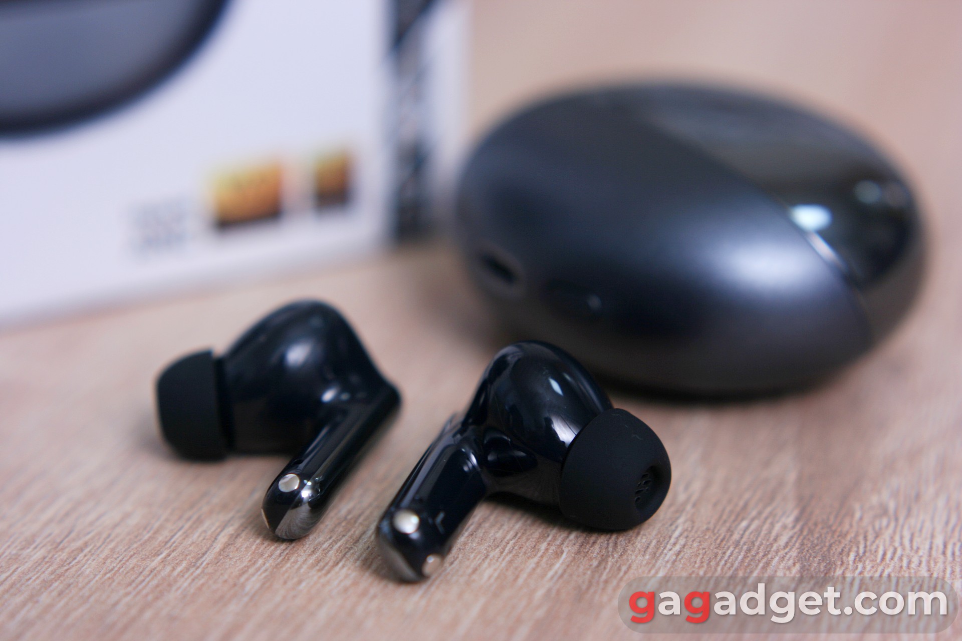 Haylou FlowBuds N55 with packaging
