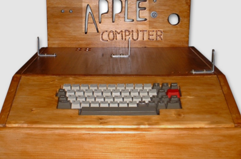 Apple II - один из первых массовых компьютеров
