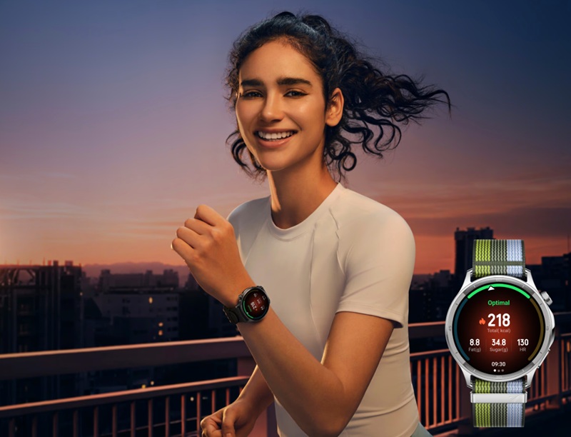 Oppo Watch S in vibrant green