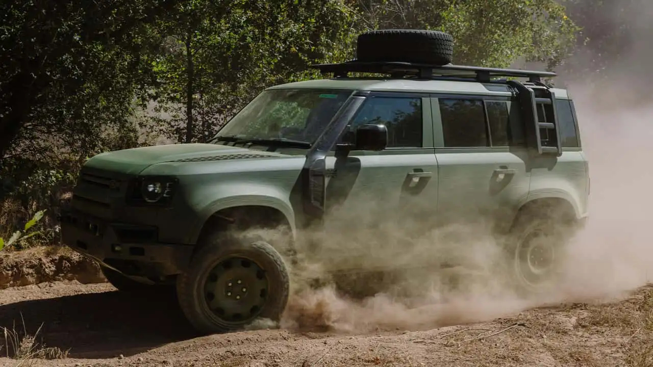 Side view of Land Rover Defender Wolf Series II