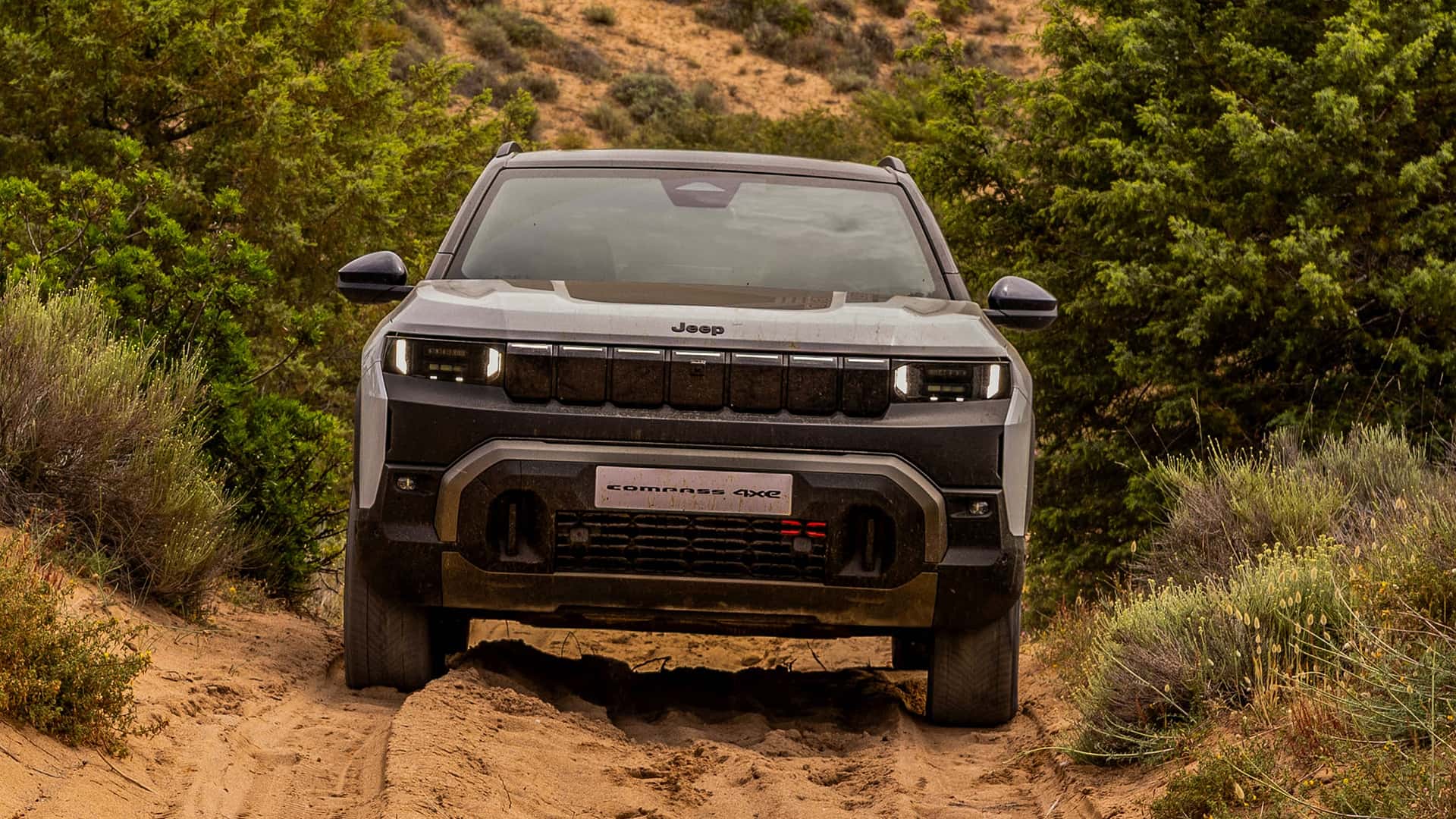 Jeep Compass 4xe 2026 - выгодный профиль