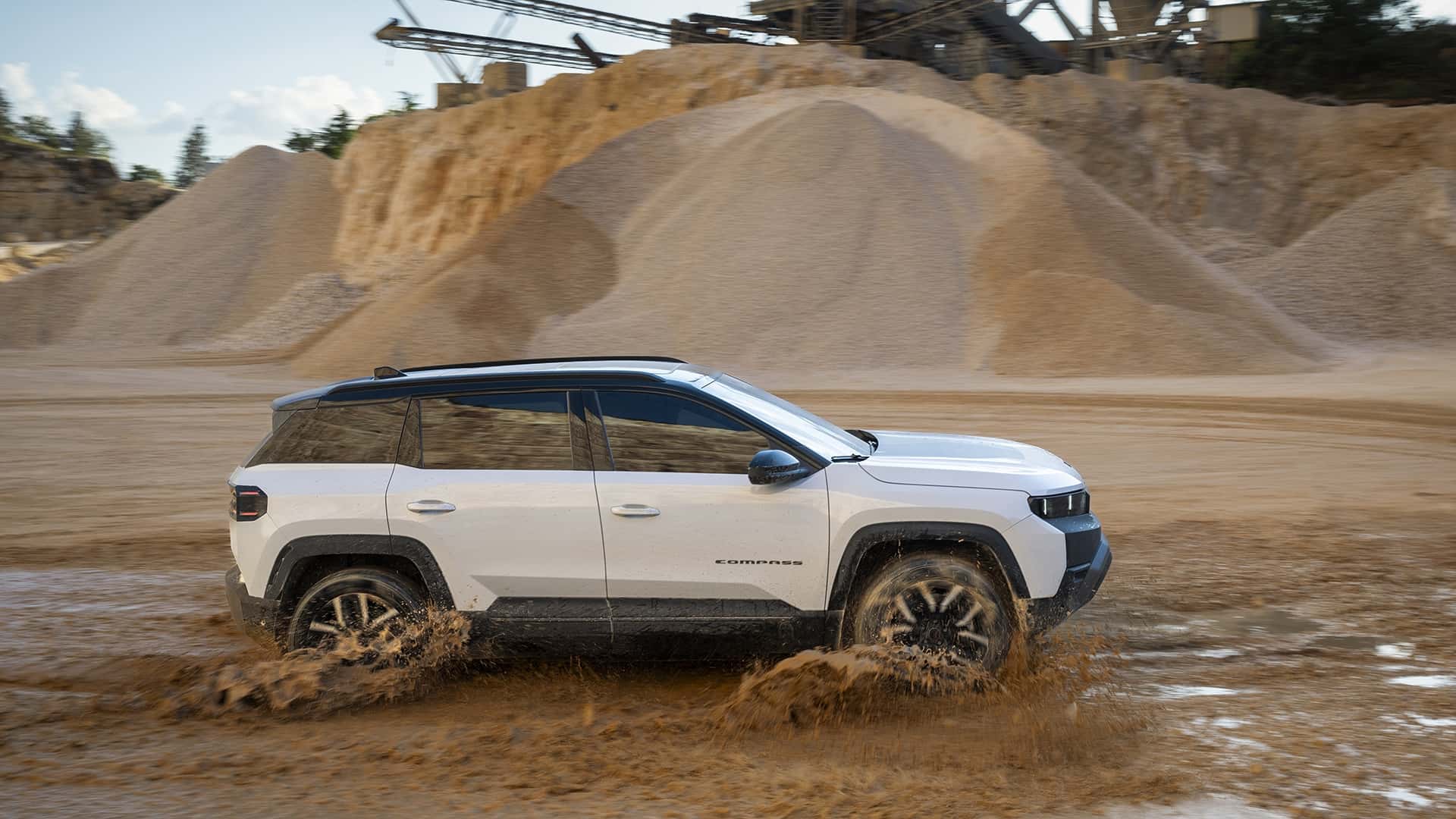 Jeep Compass 4xe 2026 - рули в воздухе