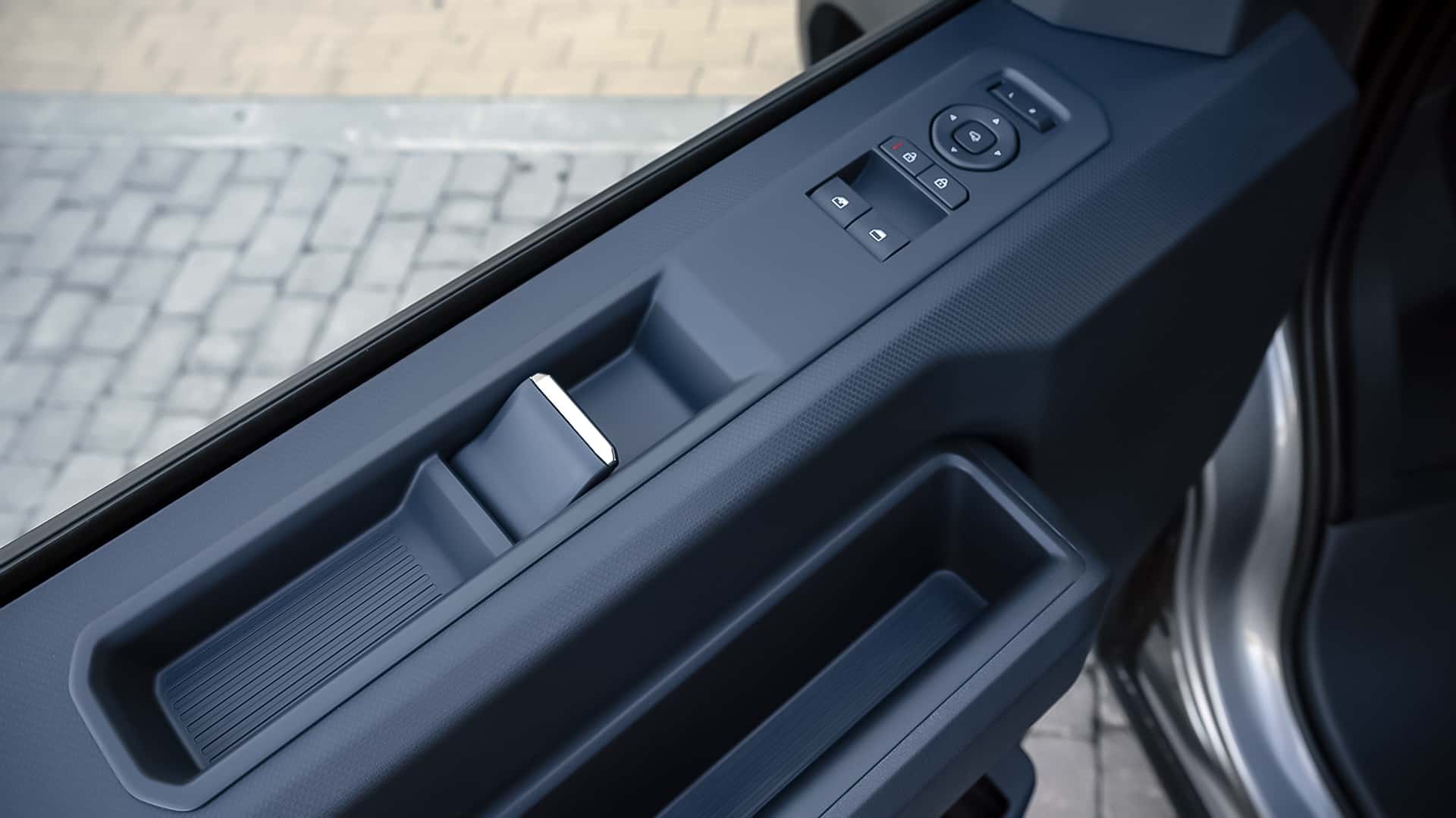 Яркий фон для Kia PV5 WAV во время тестирования