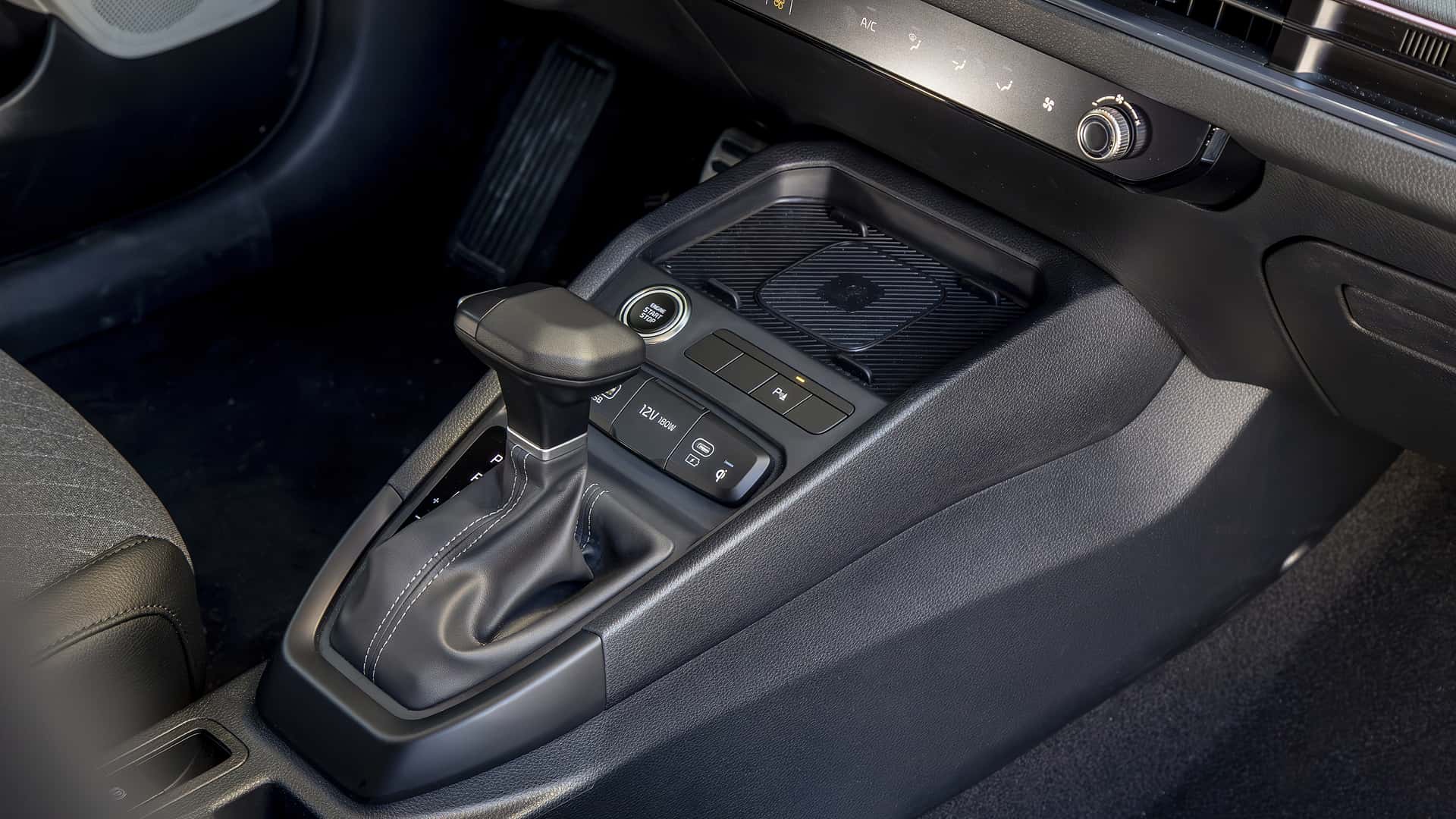 Інтер'єр Kia Stonic 2026 - фото 20