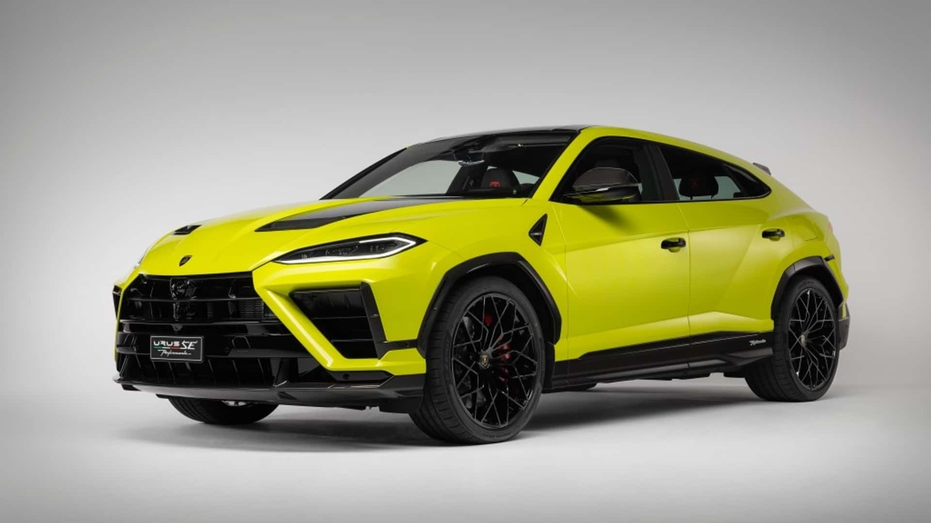 Lamborghini Urus SE Performante накладка на крылья