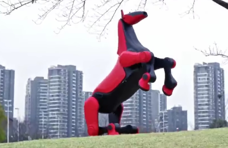 Image of the robo-horse in motion