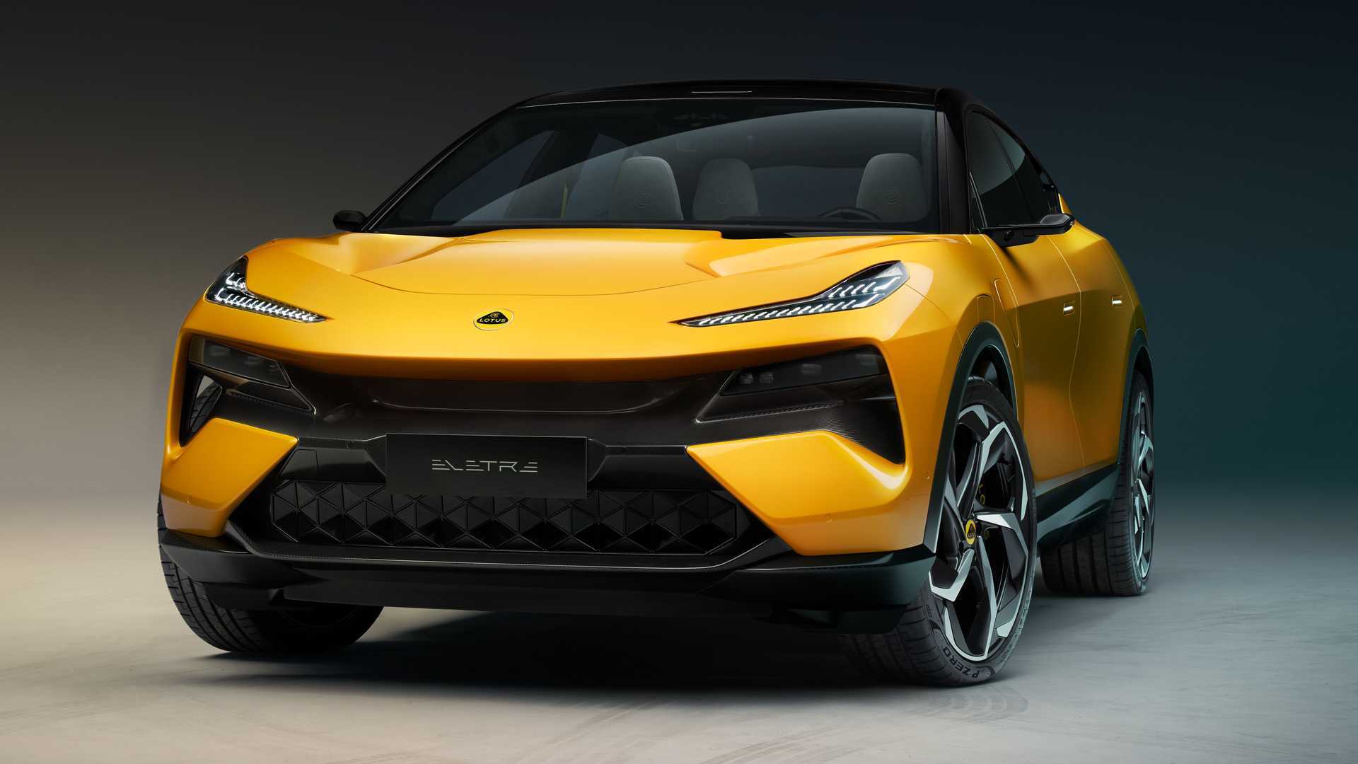 Ніс Lotus Eletre з низької перспективи