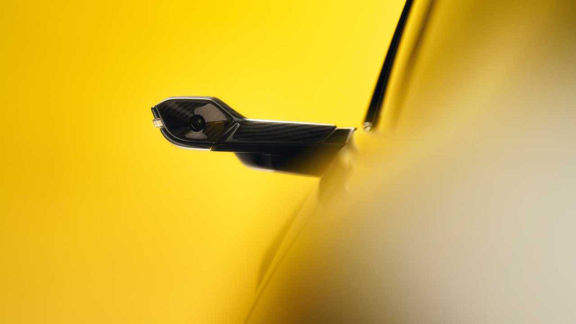 Бокова камера Lotus Eletre