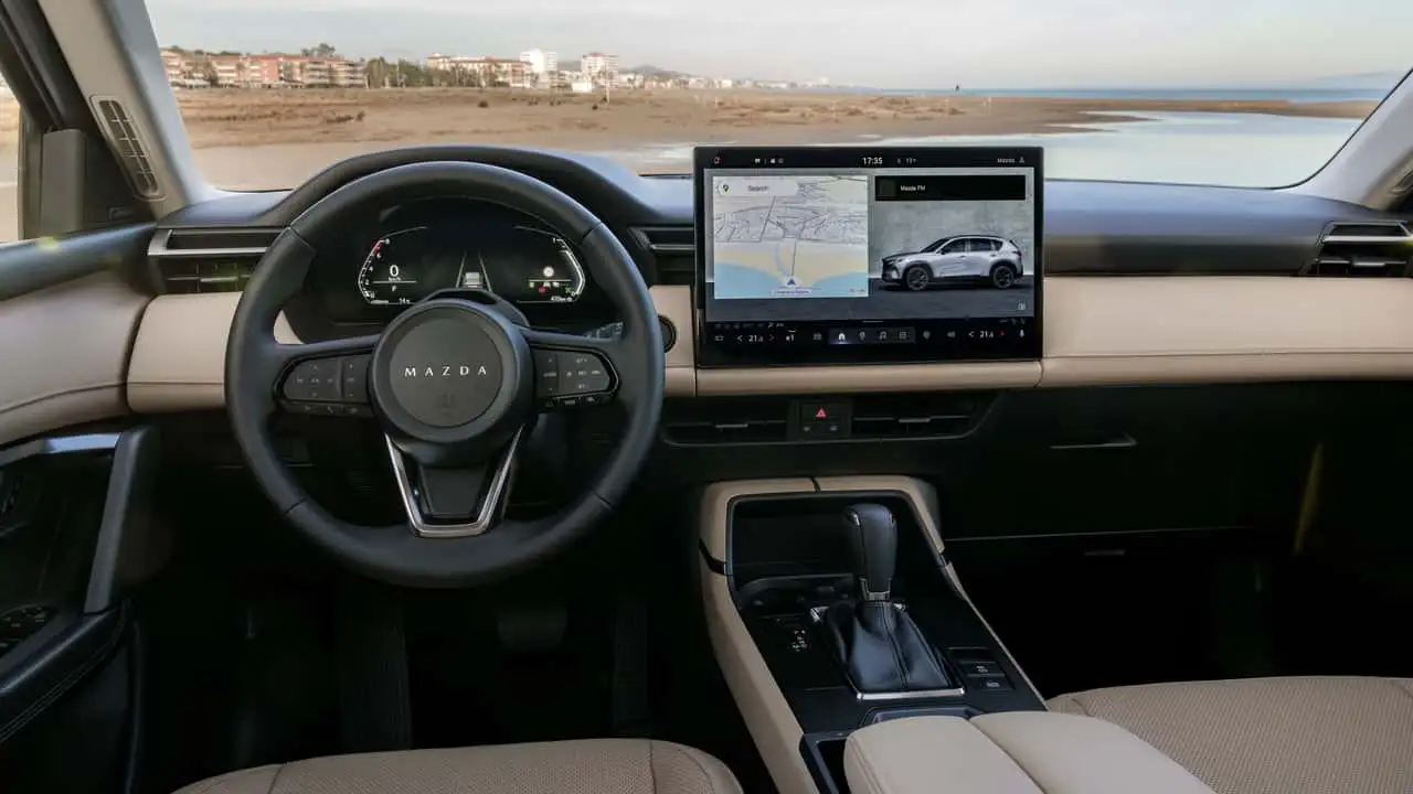 Интерьер новой Mazda CX-5
