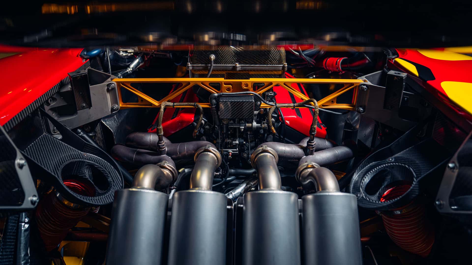 McLaren F1 GTR 1996 технічні прилади