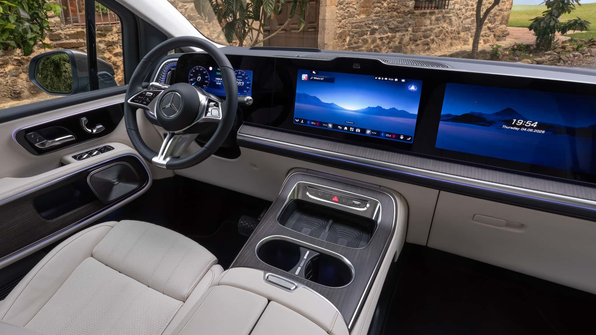 Роскошный интерьер Mercedes VLE 300
