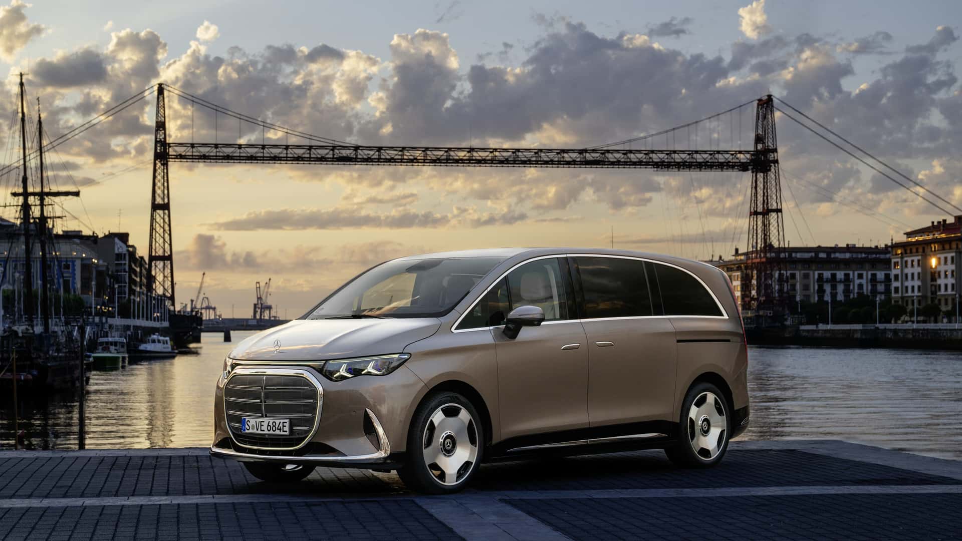 Панель приборов Mercedes VLE 300