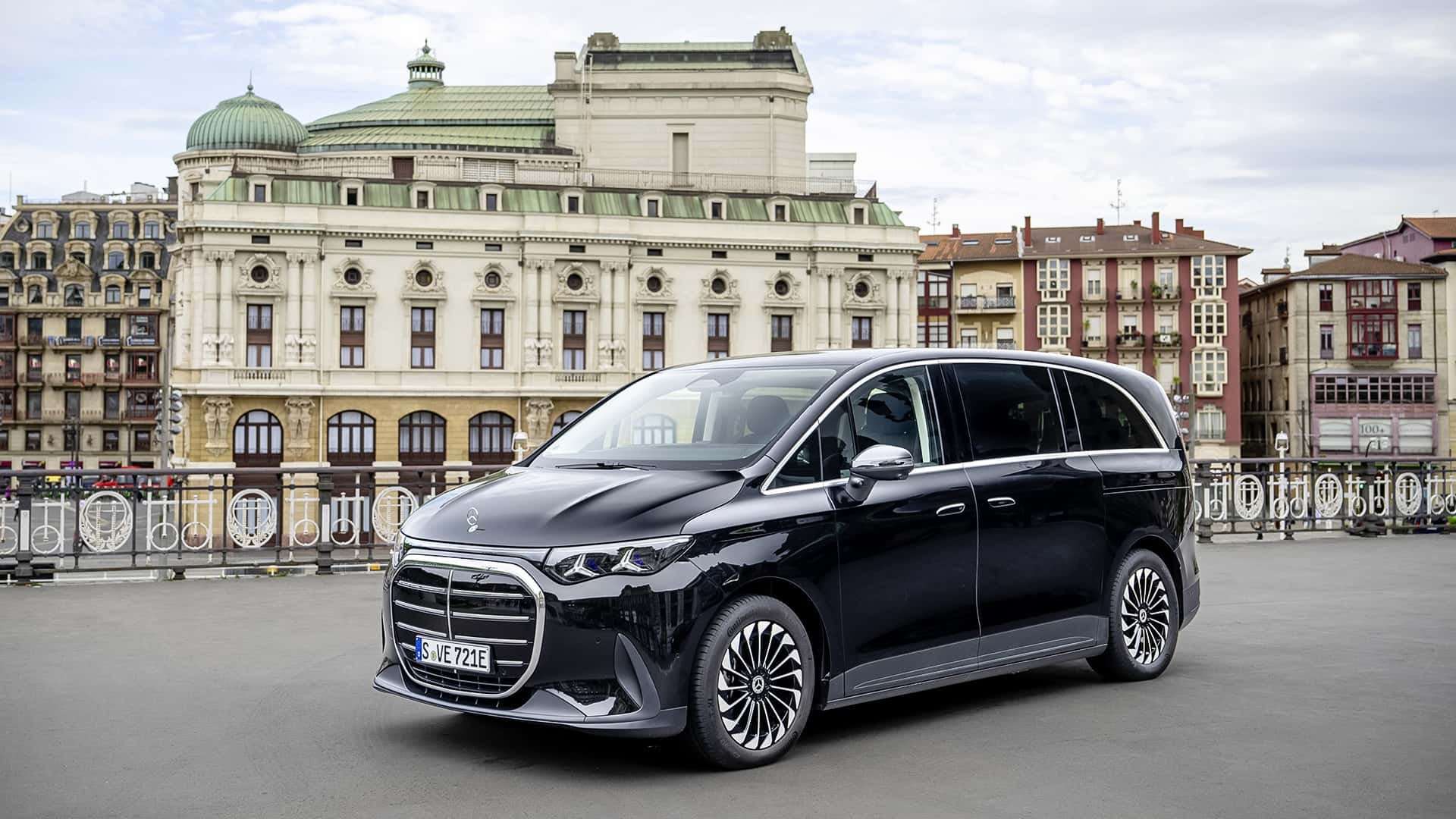 Mercedes VLE 300. Решения для заряда