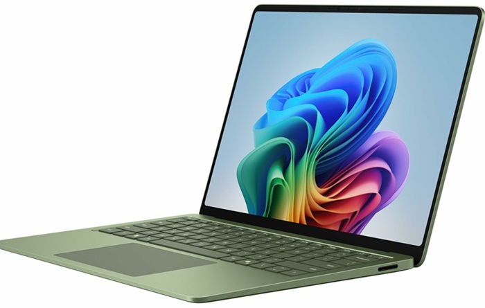 Le Surface Pro Snapdragon X2 en version tablette, clavier vendu séparément.