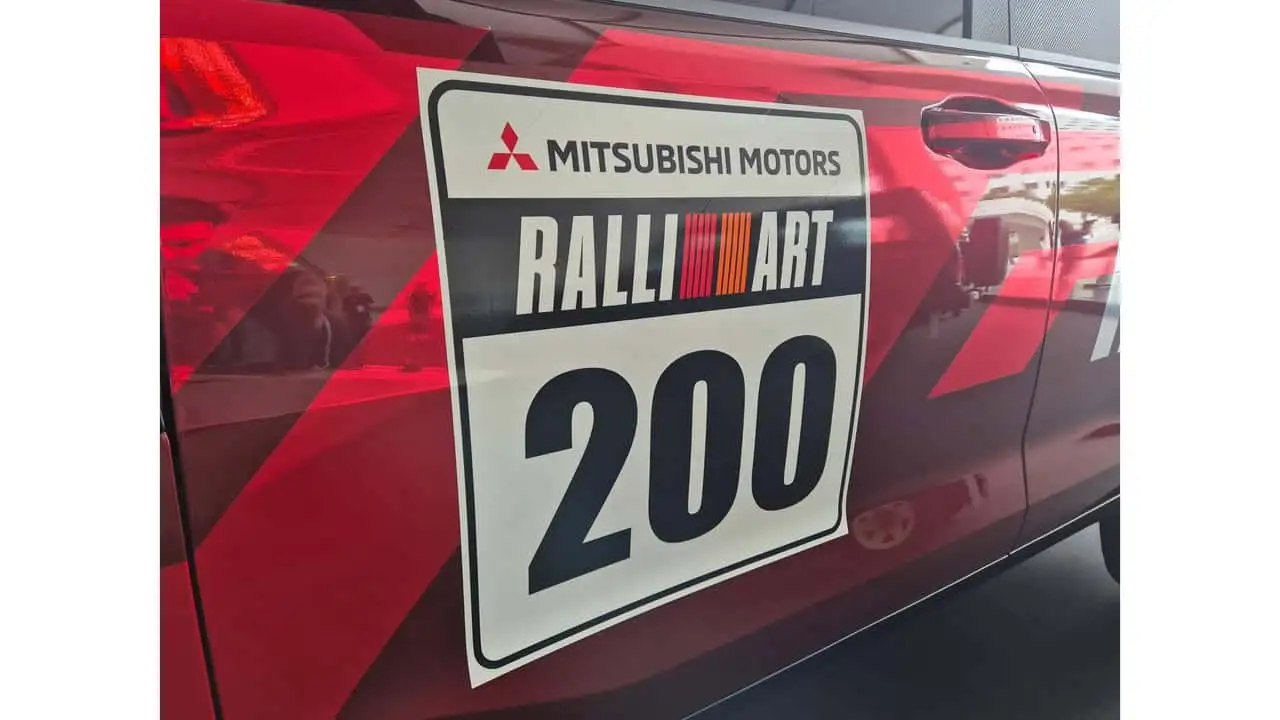 Mitsubishi Pajero Sport Ralliart Concept, расширители колесных арок