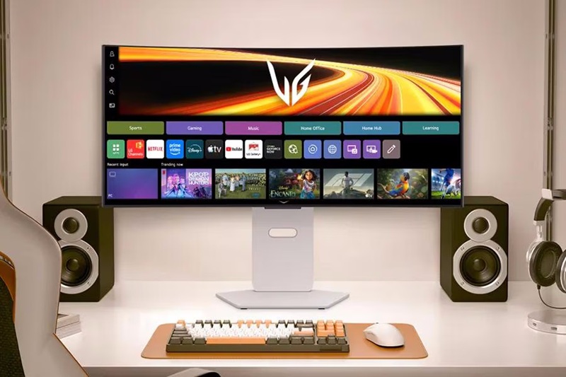 Connectivity includes HDMI 2.1, DisplayPort 1.4, and USB-C with 65W power delivery.