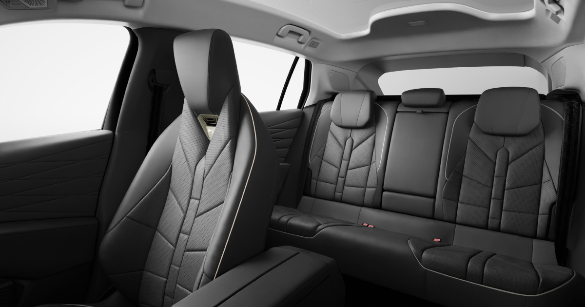 DS N°7 interior with Nappa basalt leather in second row