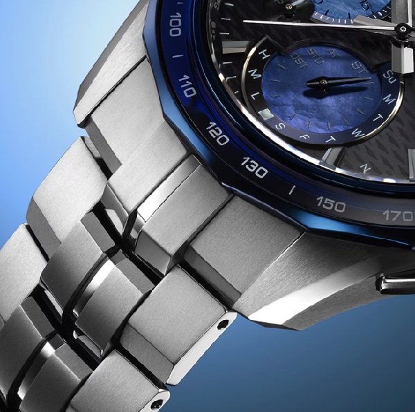 Годинник Casio з функцією Bluetooth синхронізації