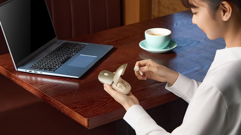 Honor MouseBuds Pro - комп'ютерна миша із зарядною станцією для навушників