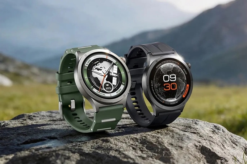 OnePlus Watch 4 in two colors: Midnight Titanium and Evergreen Titanium