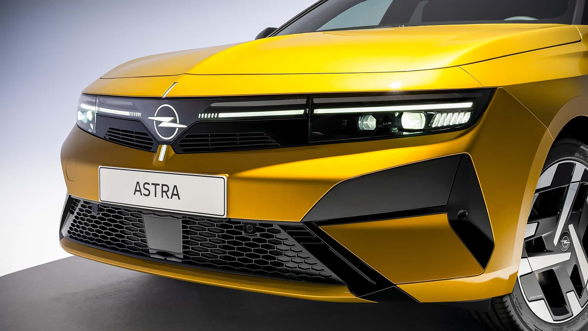 Вид збоку Opel Astra 2026